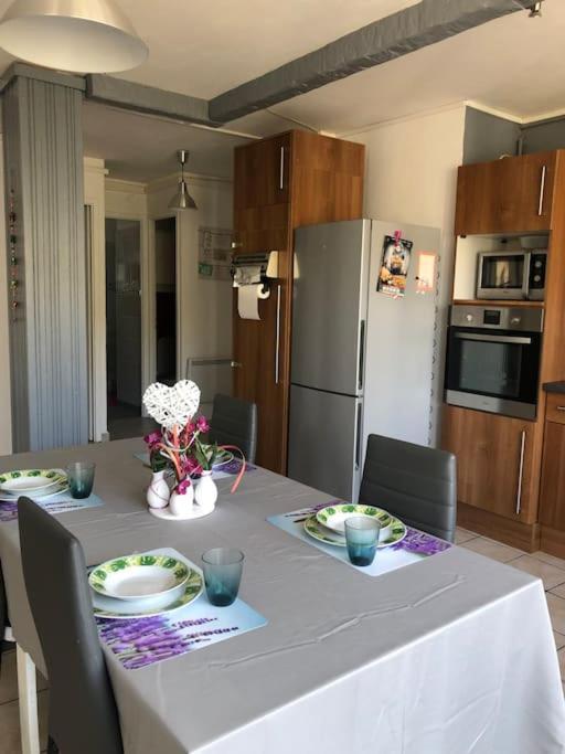 Appartement Balcon, Place De Parking, Centre Ville Valence  Exteriör bild
