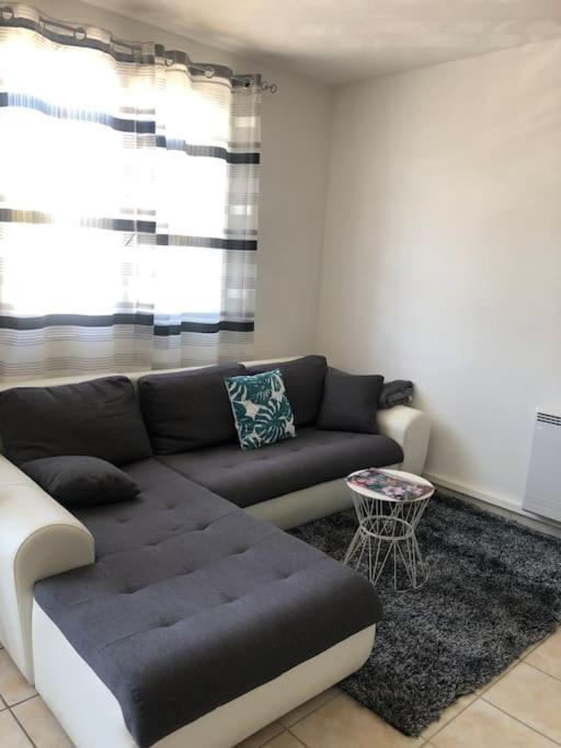 Appartement Balcon, Place De Parking, Centre Ville Valence  Exteriör bild