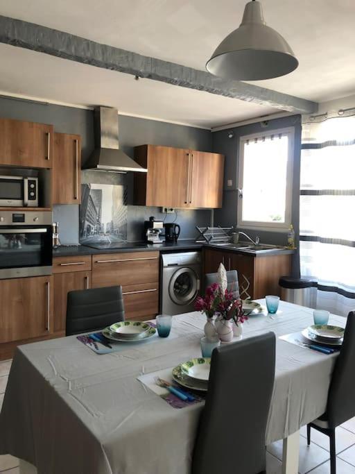 Appartement Balcon, Place De Parking, Centre Ville Valence  Exteriör bild